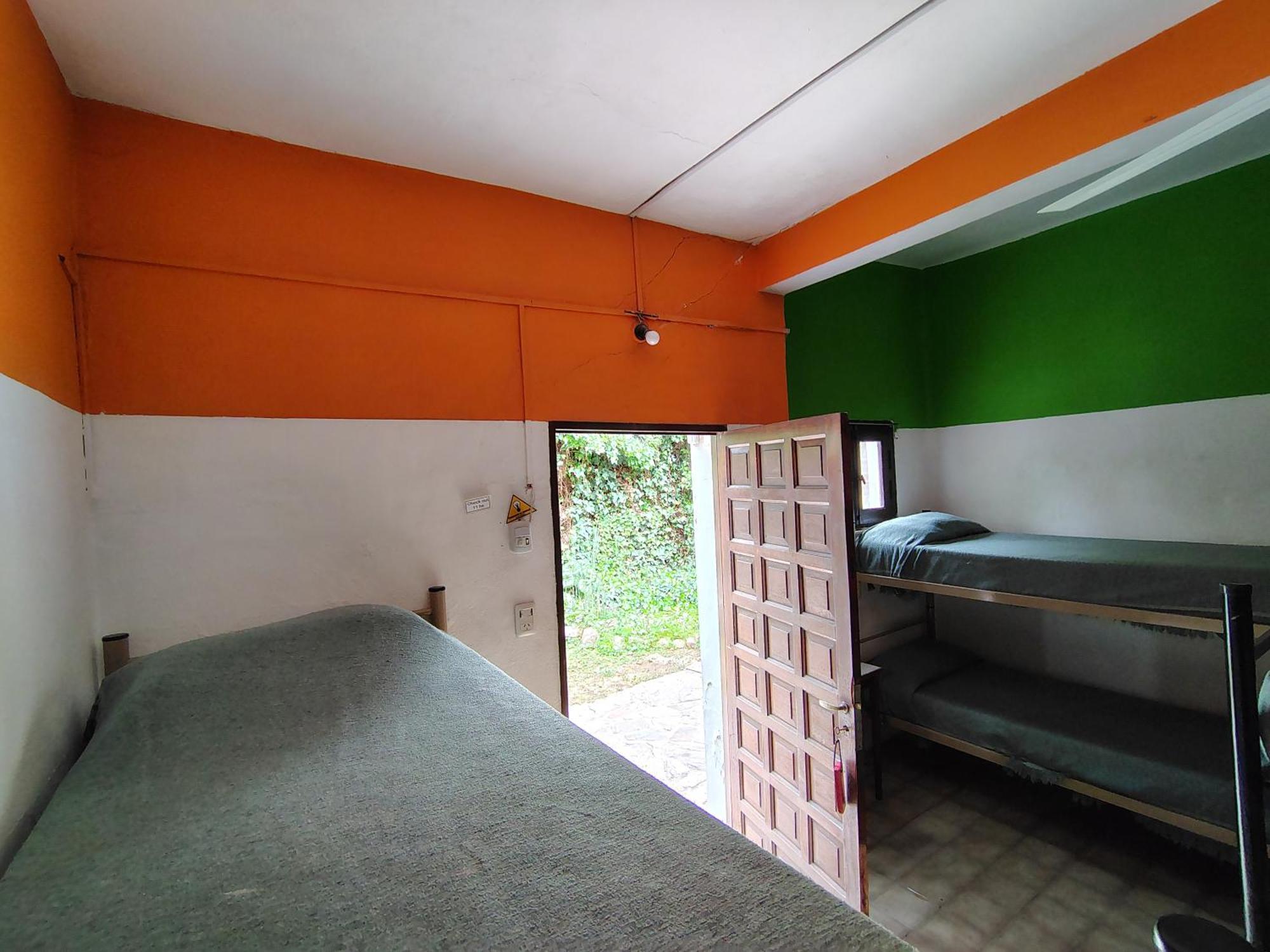 Andamundos Hostal *